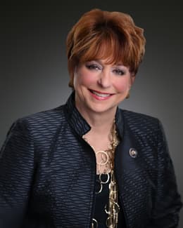 Rep. Polly Thomas headshot