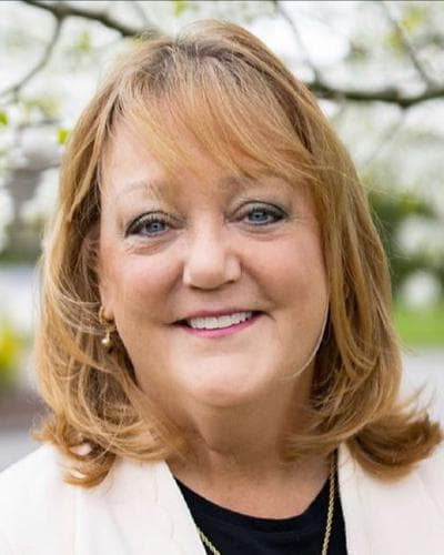 Sen. Jan Hochadel headshot