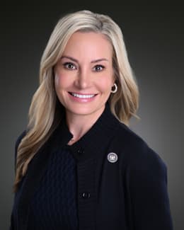 Rep. Paula Davis headshot