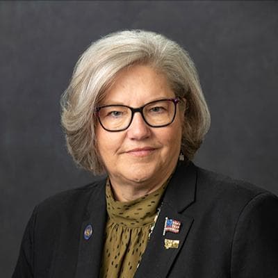 Rep. Fiona Nave headshot